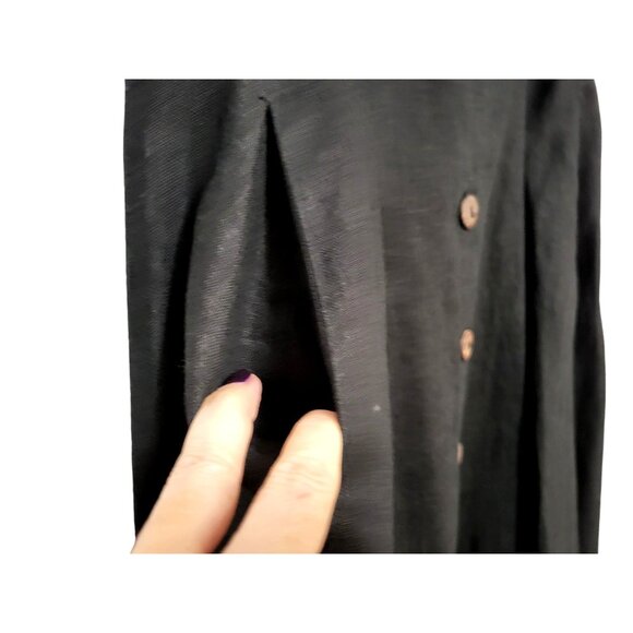 Elegant Black Button-Down Skirt - Picture 6 of 11